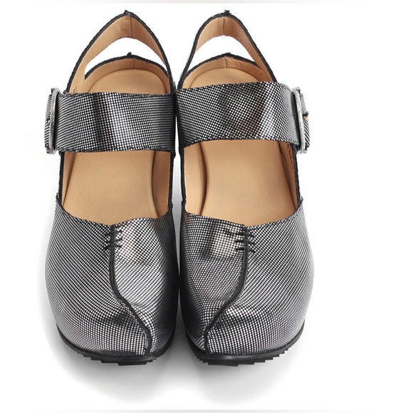 John Fluevog Shoes - Preowned John Fluevog Prepare Guide Platform Mary Janes in Silver Size 9